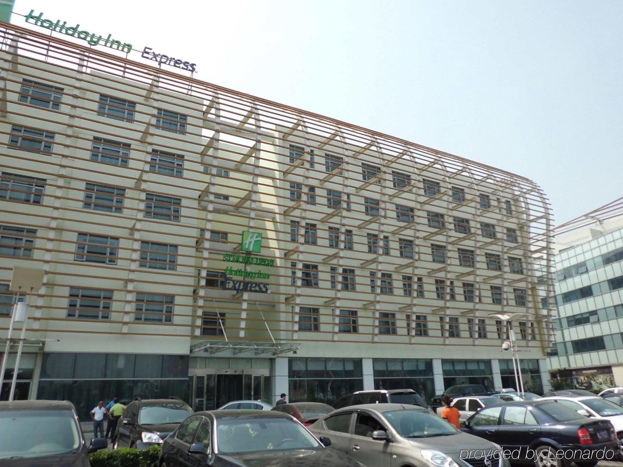 Holiday Inn Express Tianjin Binhai Exteriör bild