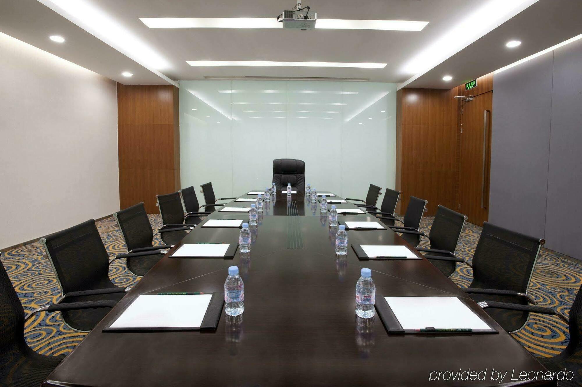 Holiday Inn Express Tianjin Binhai Exteriör bild