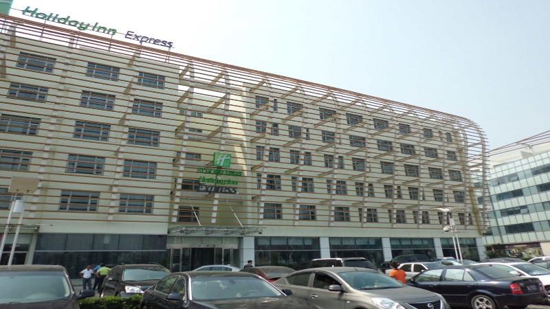 Holiday Inn Express Tianjin Binhai Exteriör bild